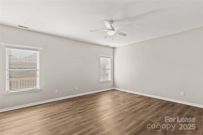 Building Photo - 124 Zolder Ln