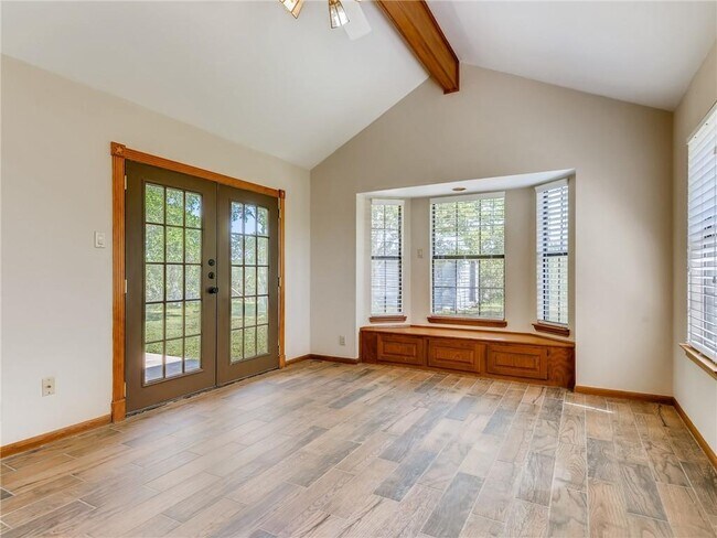 Building Photo - 10511 Hibbs Ln
