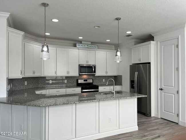 Building Photo - 534 Margaritaville Ave