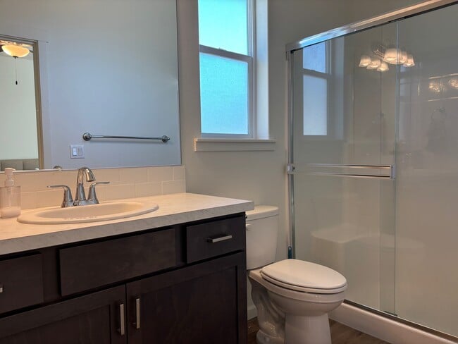 Building Photo - 8602 Ashen Dr