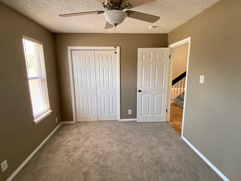 1st bedroom - 4528 Lanham St
