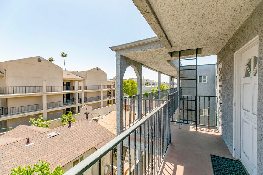 Building Photo - 1148 San Rafael Ave