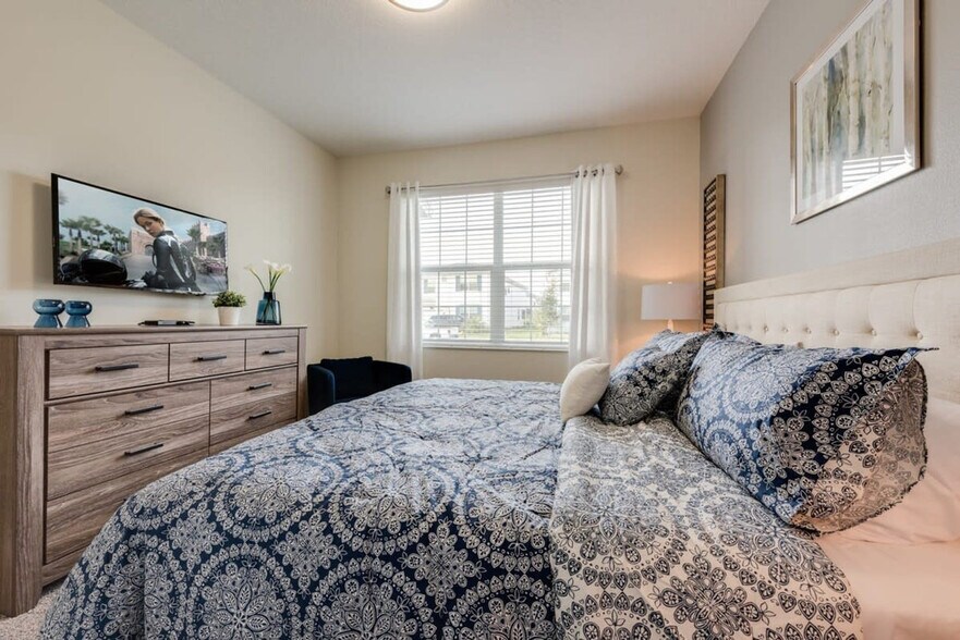 Building Photo - 4801 Kings Castle Cir