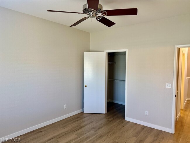 Building Photo - 251 S Green Valley Pkwy