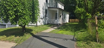 Building Photo - 47 Maple Ave