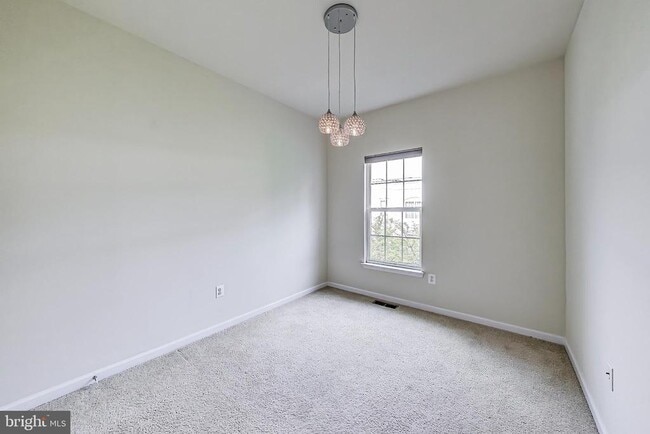 Building Photo - 2133 Little Sorrel Way