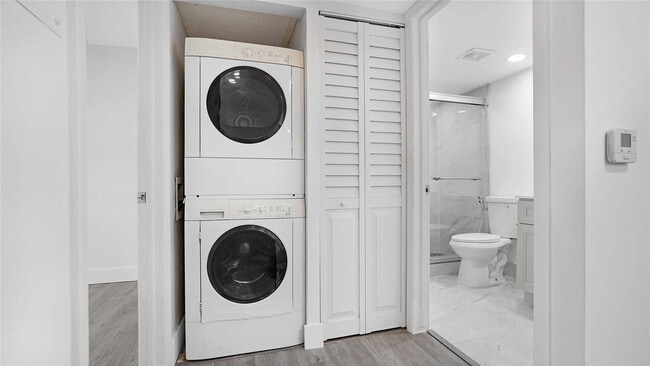 Building Photo - 9466 Boca Cove Cir