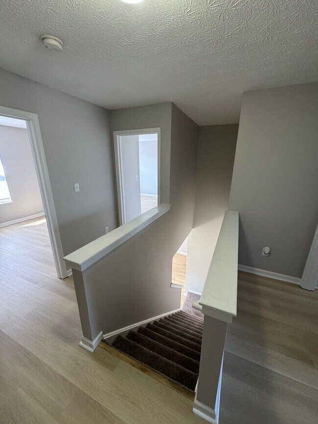 Building Photo - 4074 Lassen Ln