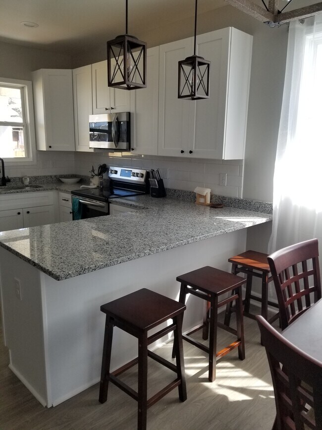 Building Photo - 13 Bigby St