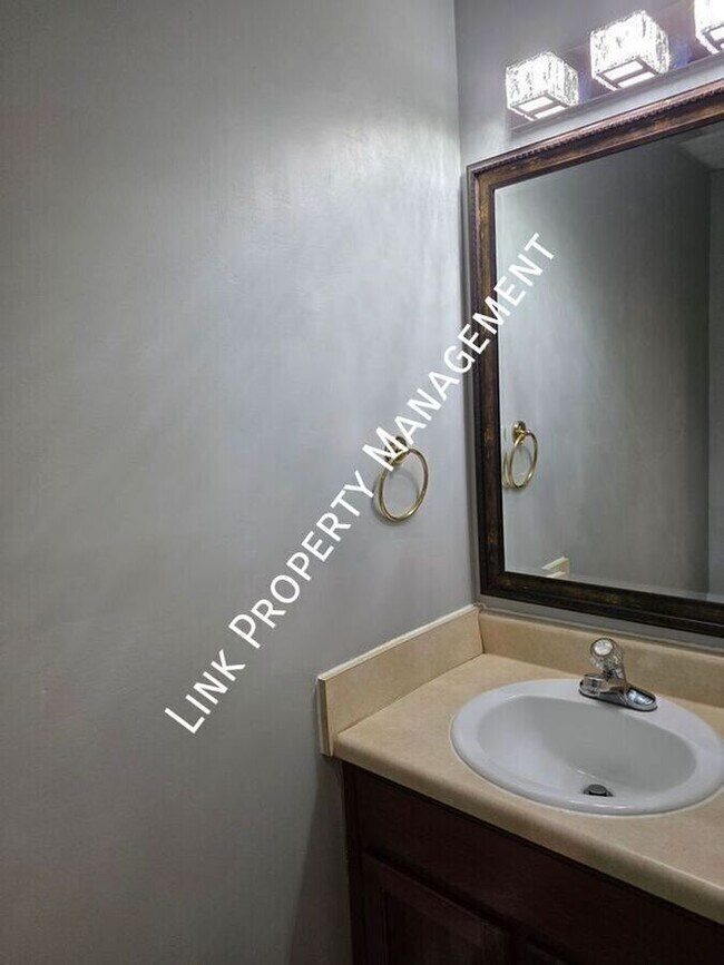 Building Photo - 6383 Rim Crest Ln