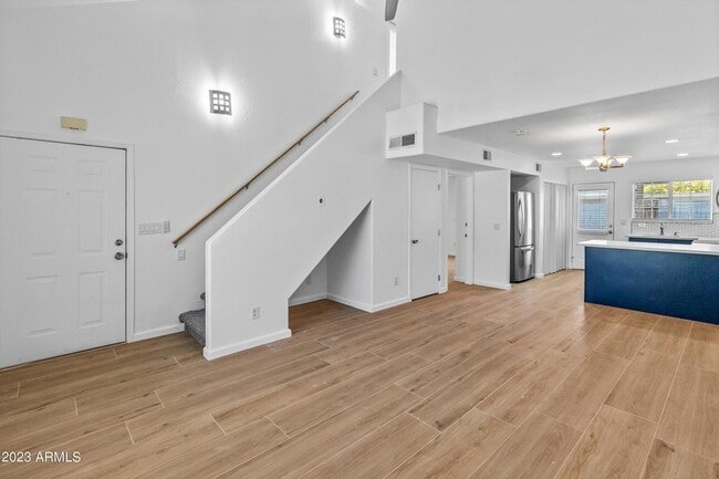 Building Photo - 860 N McQueen Rd