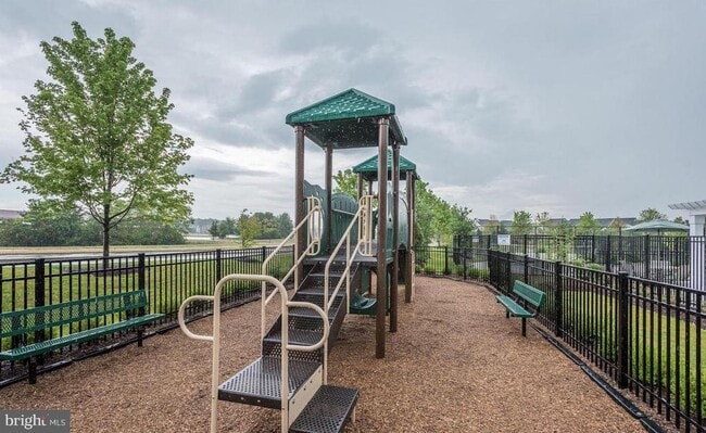 Building Photo - 43017 Clarks Mill Terrace