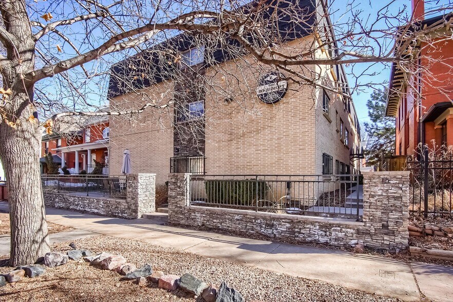 Building Photo - 1332 N Williams St