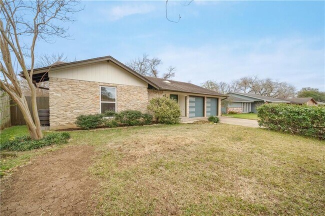 Building Photo - 2515 Berkett Dr