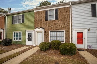 Building Photo - 102 David Dr