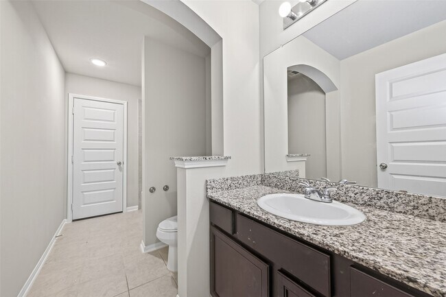 Building Photo - 32931 Franklin Brooks Dr