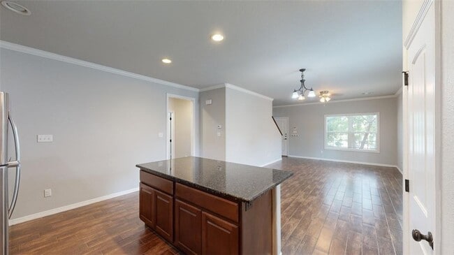 Building Photo - 109 Southland St