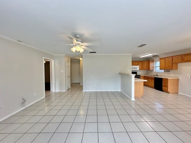 Building Photo - Available Now! Spacious 3 Bedroom 2 Bath D...