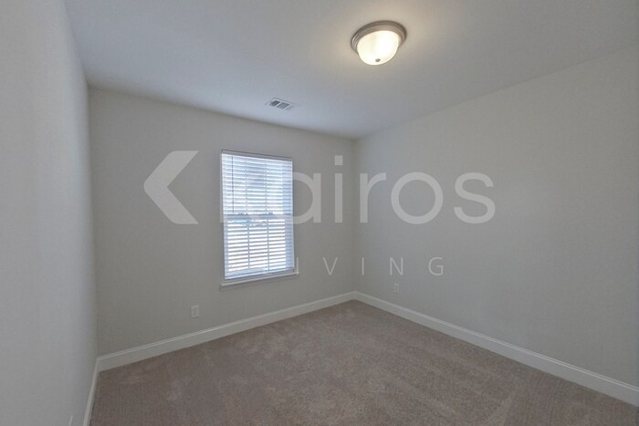 Building Photo - 214 Lodgepole Pne Wy
