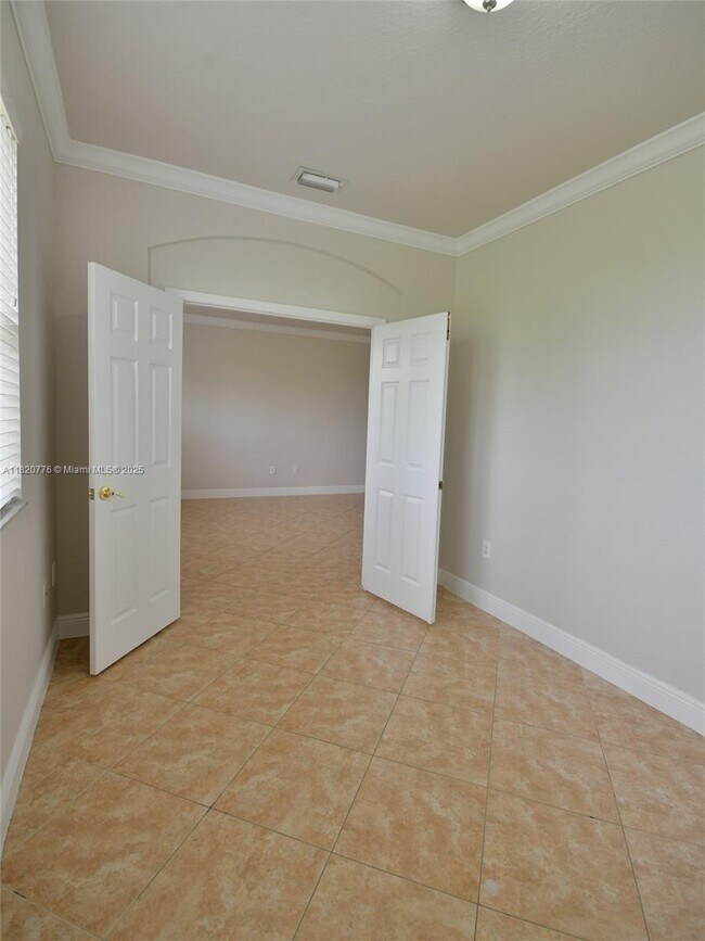 Building Photo - 8940 SW 228th Ln