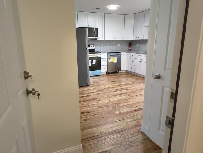 Building Photo - 386 Union Ave