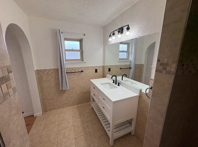 Building Photo - 312 Woodson Way