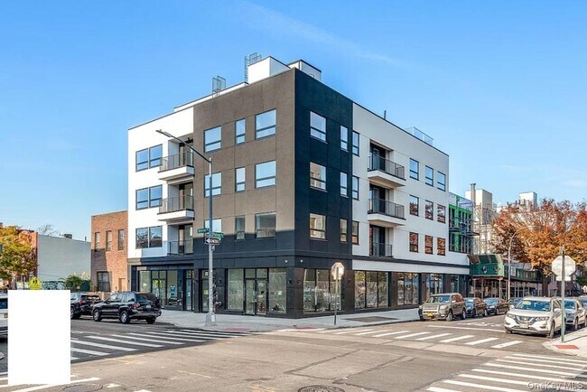 Building Photo - 499 Evergreen Ave