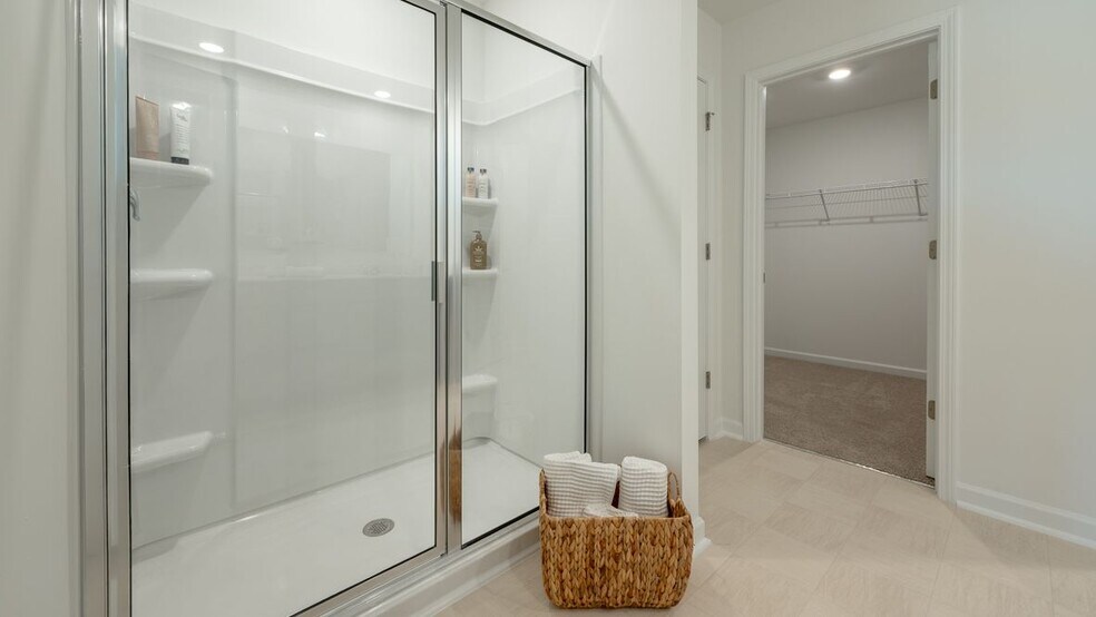 Building Photo - 695 Alburg Aly