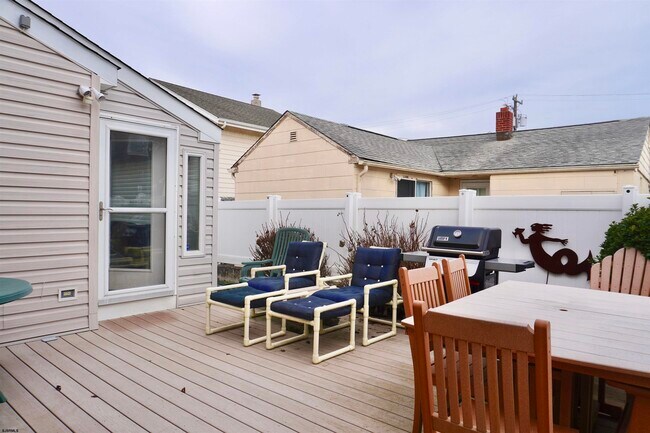 Building Photo - 13 S Haverford Ave