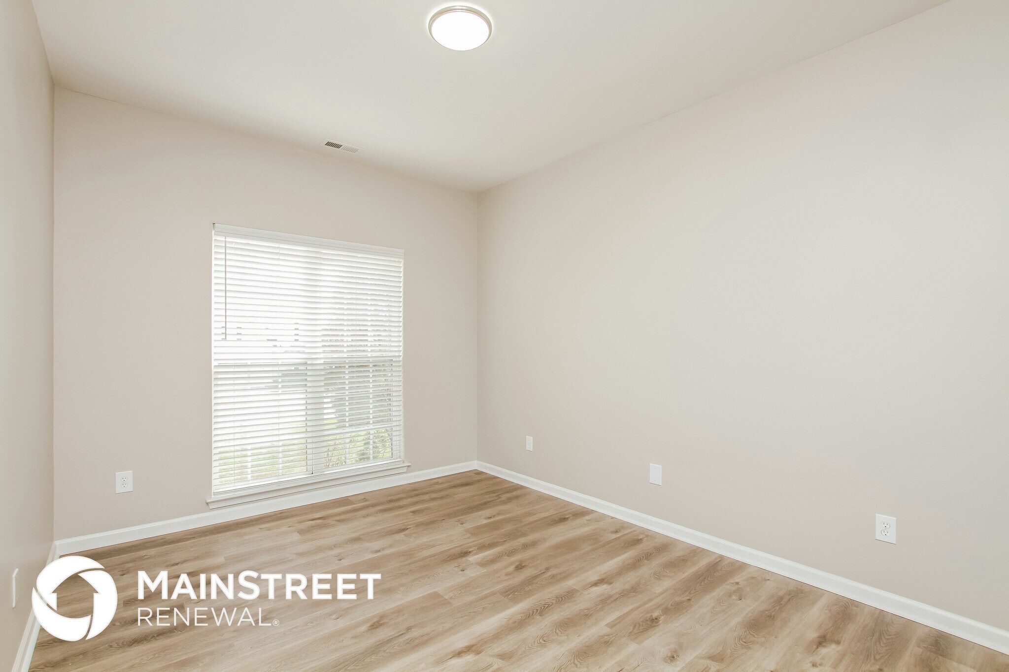 Building Photo - 7895 Sedgebrook Dr E