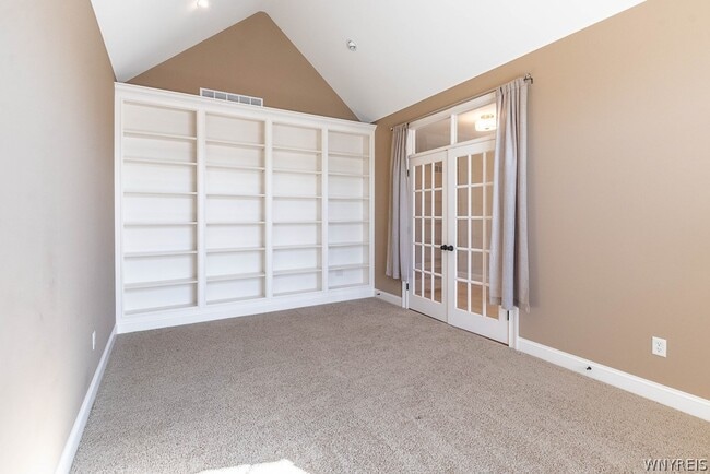 Building Photo - 9 Hidden Creek Ct