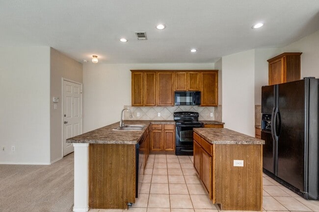 Building Photo - 11923 Stephenville Dr