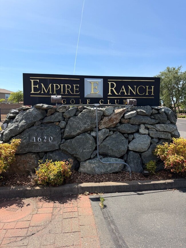 Building Photo - Coming Soon *** 3 Bedroom 2.5 Bathroom *** Rivage Folsom