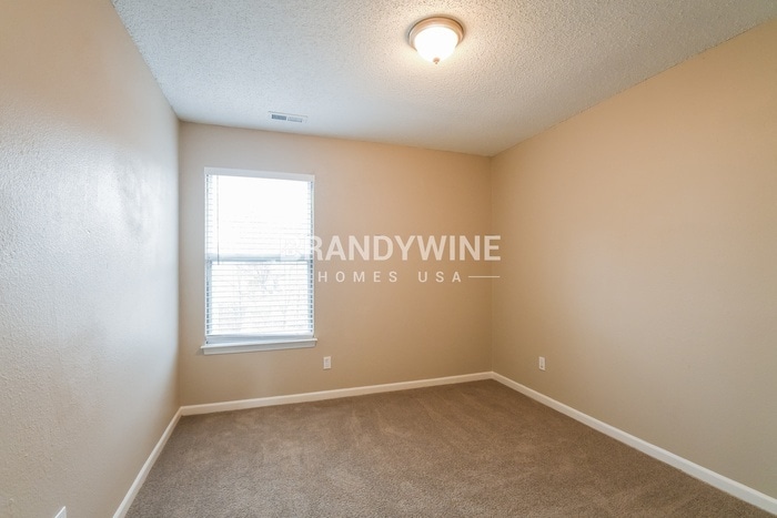 Building Photo - 16675 Aulton Dr