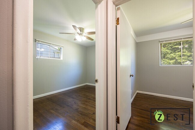 Building Photo - 3BDRM Warren Home! OPEN HOUSE 11/5 3-3:30 PM!