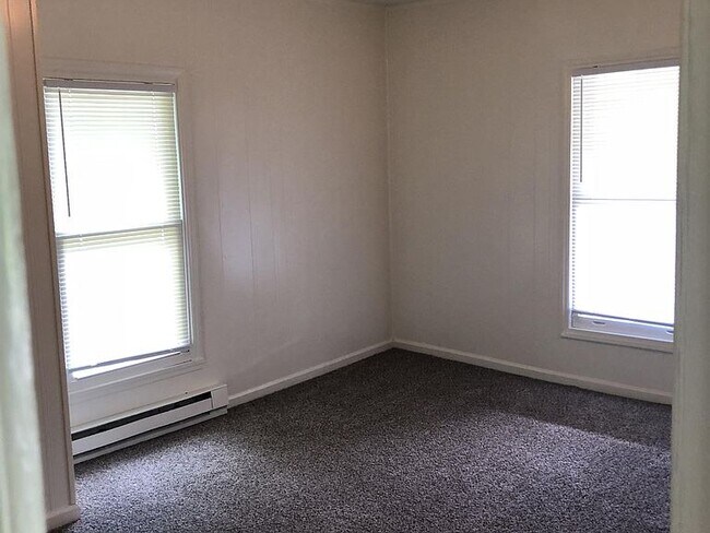 Building Photo - 1107 Iceman St