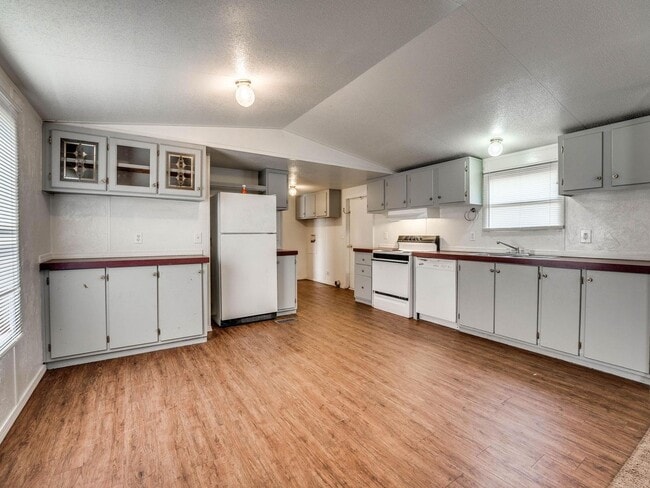 Building Photo - 3bed/2bath Mobile Home on 1.2 Acres Available in Noble!