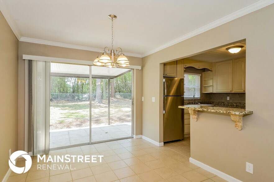 Building Photo - 4440 Naranja Dr S