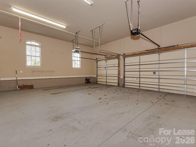 Building Photo - 1825 Mill Chase Ln