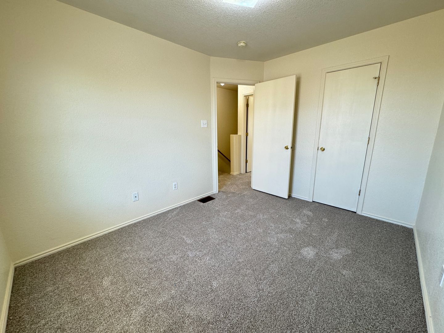 Building Photo - 4407 Abigail Dr