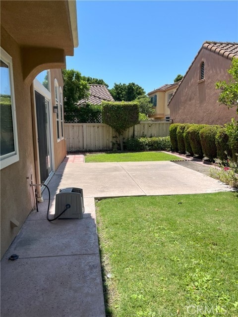 Building Photo - 5 Parthenia