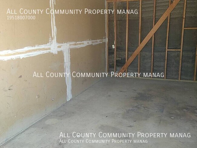 Building Photo - 73856 Sunnyvale Dr