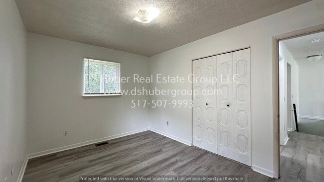 Building Photo - 2723 Narraganset Dr