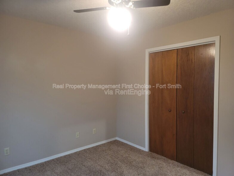 Building Photo - 2316 Woodwind Way