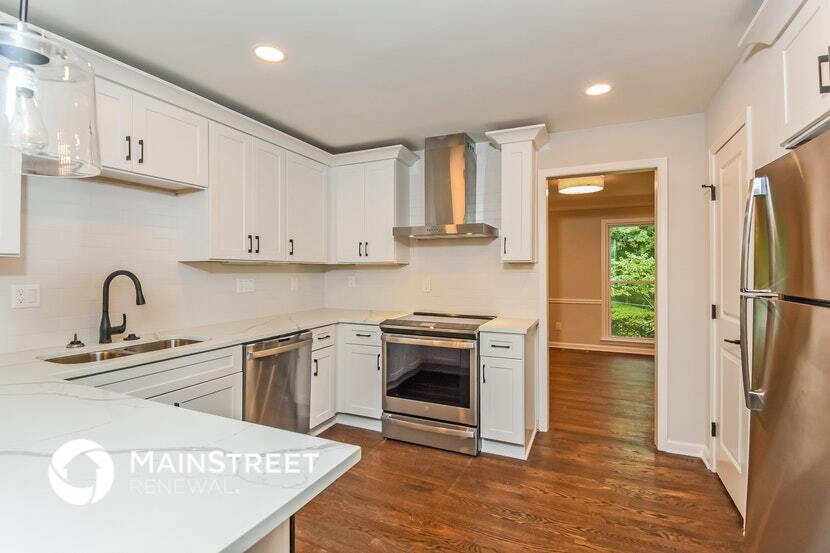 Building Photo - 420 W Spalding Dr