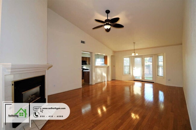 Building Photo - 2169 Sophy Pl