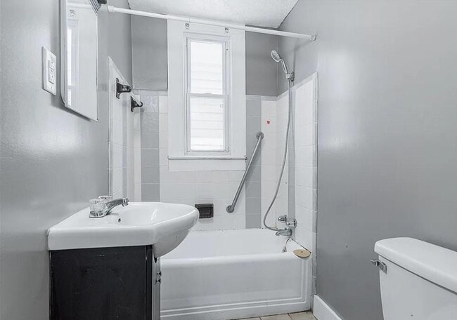 Building Photo - 1023 Thomas V Bryant Dr