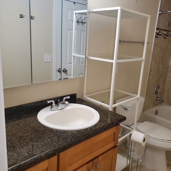 Building Photo - 4722 69th St Ct NW