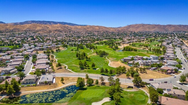 Building Photo - 3121 Club Rancho Dr