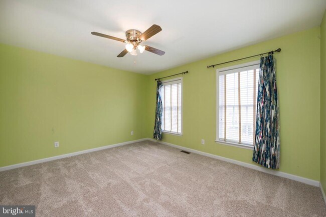 Building Photo - 311 Elmhurst Dr